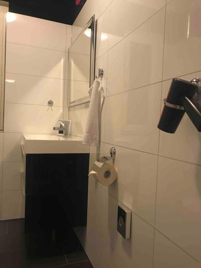 Schoene Grosse Wohnung 2 Schlafzimmer Bis 6 Pax Naehe Stadion Signal Iduna Ντόρτμουντ Εξωτερικό φωτογραφία