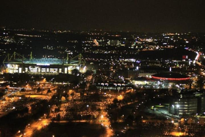 Schoene Grosse Wohnung 2 Schlafzimmer Bis 6 Pax Naehe Stadion Signal Iduna Ντόρτμουντ Εξωτερικό φωτογραφία