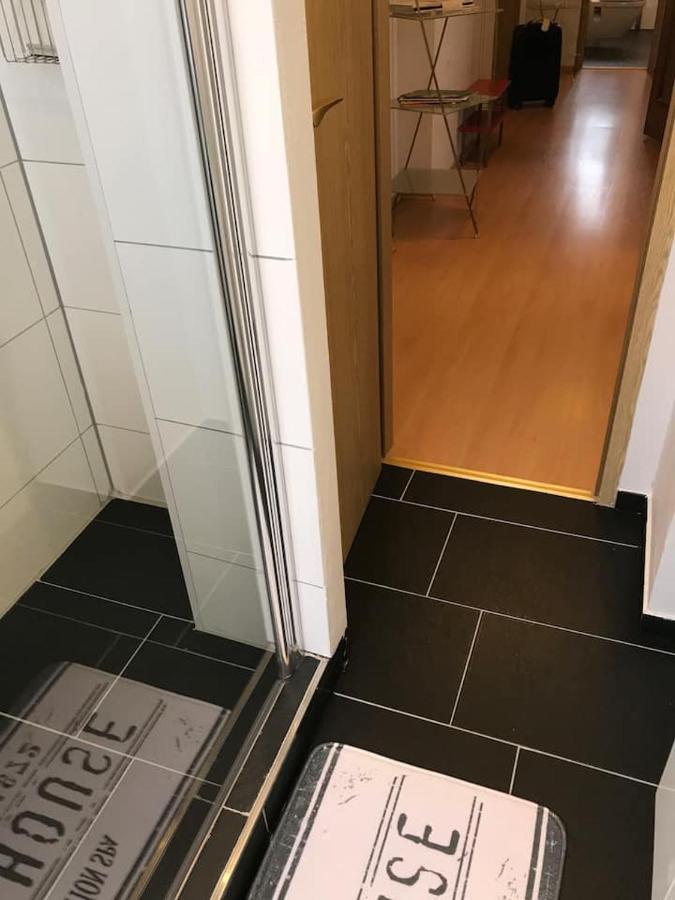 Schoene Grosse Wohnung 2 Schlafzimmer Bis 6 Pax Naehe Stadion Signal Iduna Ντόρτμουντ Εξωτερικό φωτογραφία